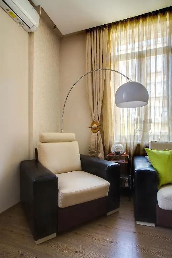 Apartment 65 - Airy Aprt At Top Center 소피아