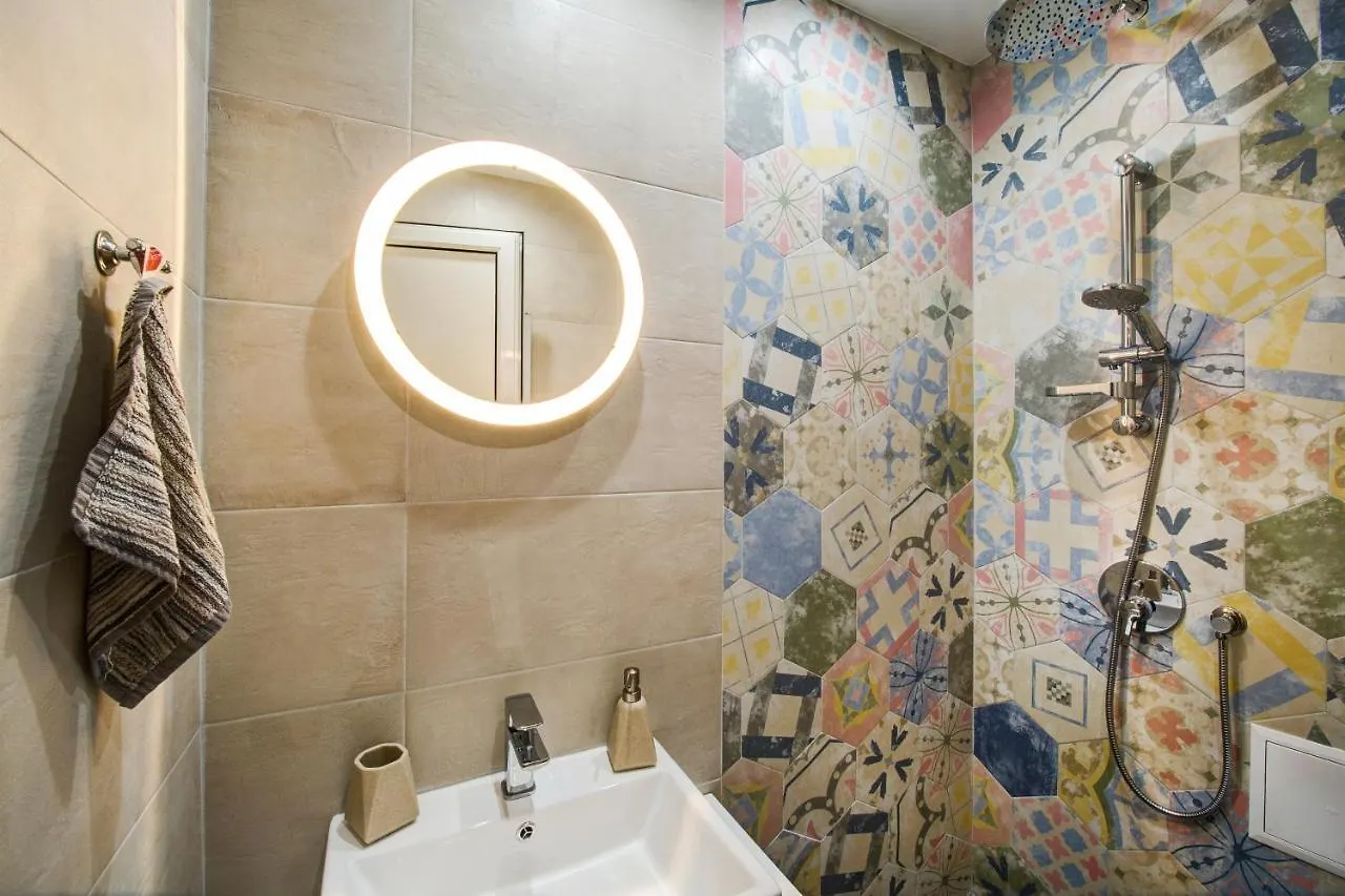 Apartment 65 - Airy Aprt At Top Center 소피아